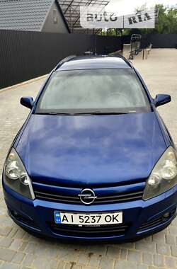 Універсал Opel Astra 2005 в Первомайську