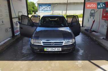 Седан Opel Astra 1992 в Стрые