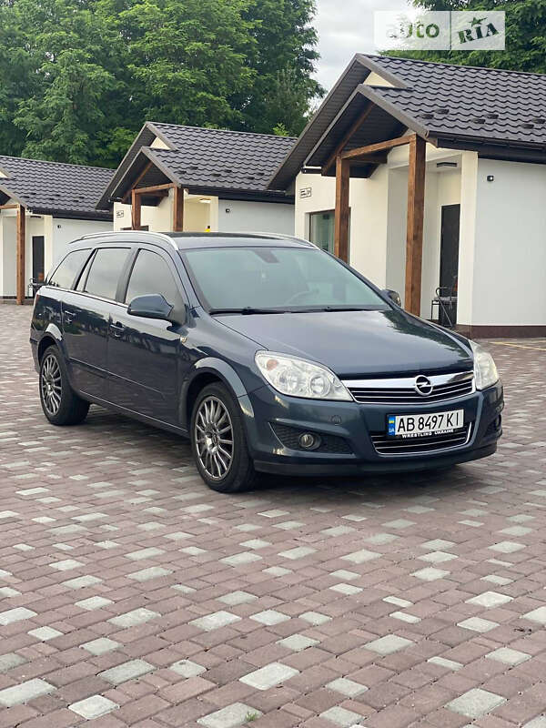 Универсал Opel Astra 2009 в Виннице