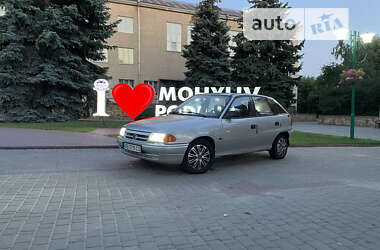 Хэтчбек Opel Astra 1992 в Могилев-Подольске