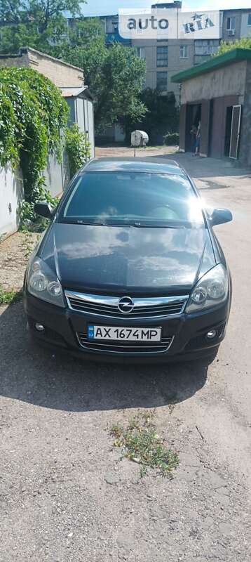 Хэтчбек Opel Astra 2012 в Харькове