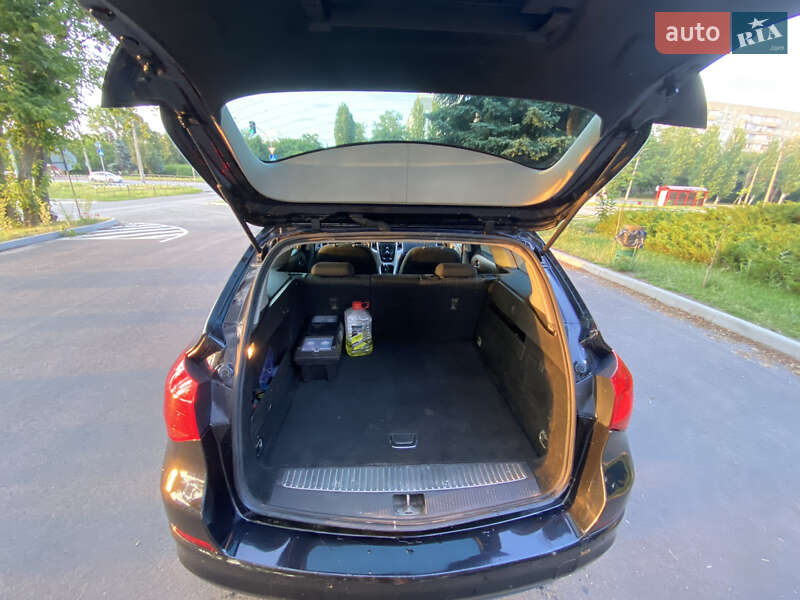 Универсал Opel Astra 2011 в Черкассах