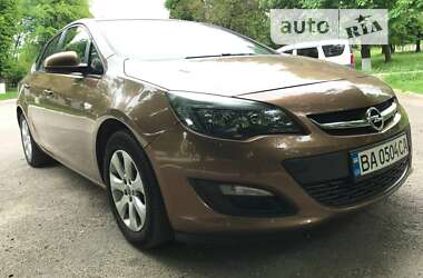 Седан Opel Astra 2016 в Знаменке