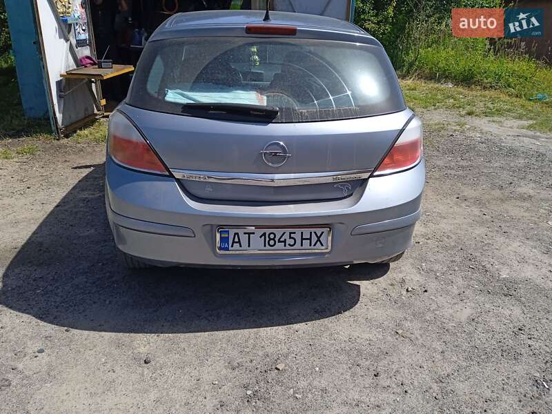 Opel Astra 2004