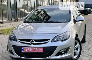 Універсал Opel Astra 2013 в Звягелі