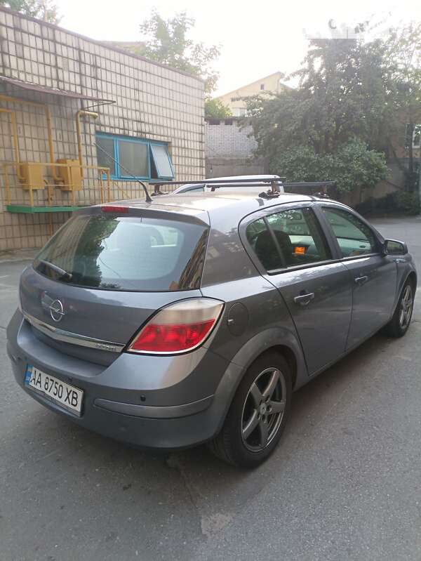 Хетчбек Opel Astra 2004 в Києві