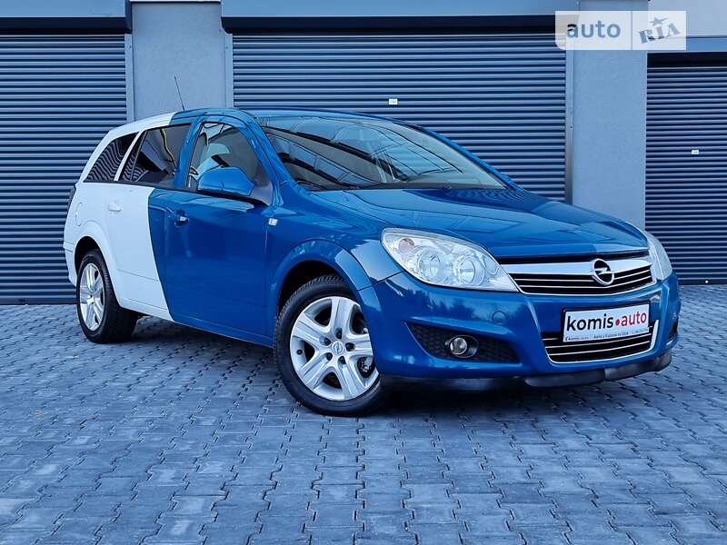 Универсал Opel Astra 2009 в Хмельницком