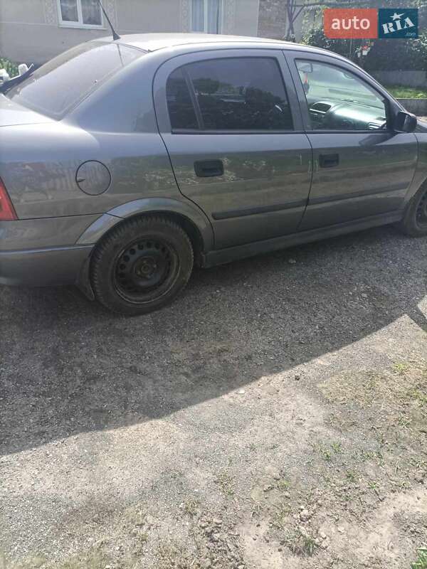 Седан Opel Astra 2005 в Теребовлі