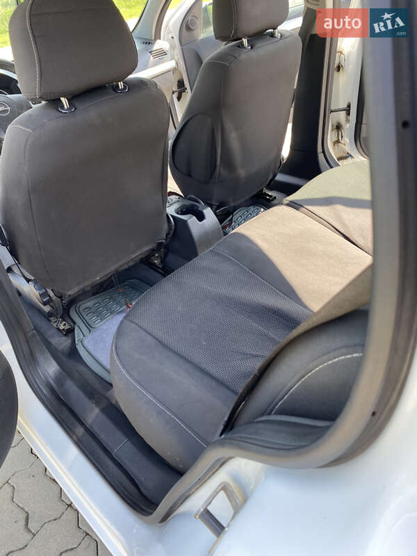 Универсал Opel Astra 2009 в Стрые