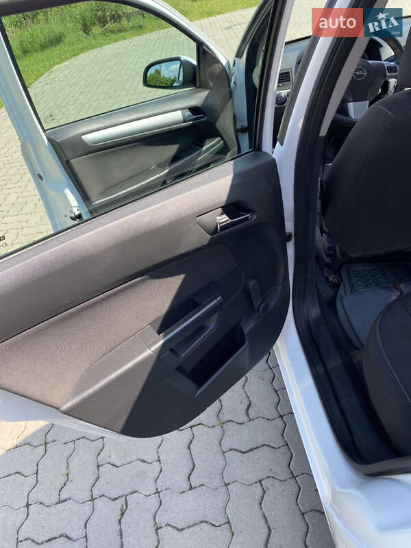 Универсал Opel Astra 2009 в Стрые