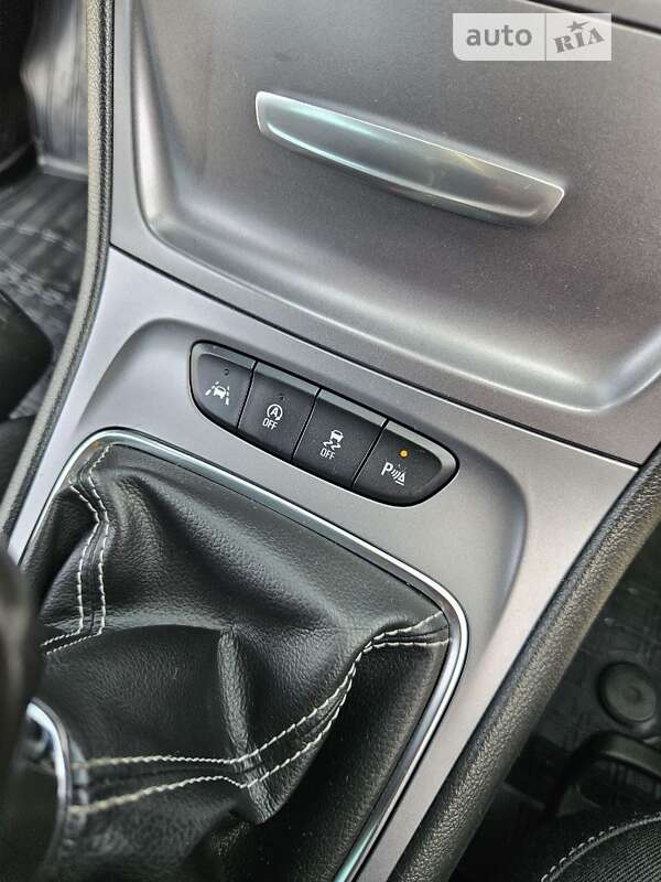 Универсал Opel Astra 2017 в Черновцах