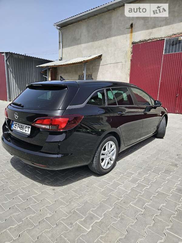 Универсал Opel Astra 2017 в Черновцах