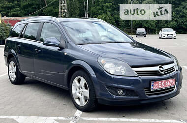 Универсал Opel Astra 2010 в Чернигове