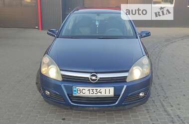 Универсал Opel Astra 2004 в Яворове