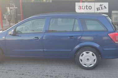 Универсал Opel Astra 2004 в Яворове