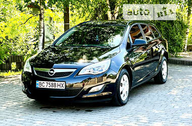 Универсал Opel Astra 2012 в Ивано-Франковске