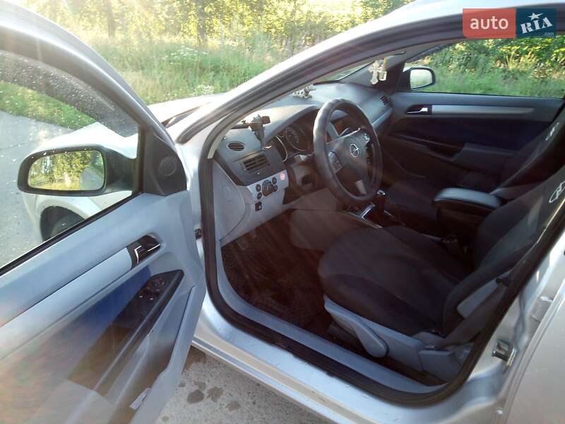 Універсал Opel Astra 2005 в Сумах