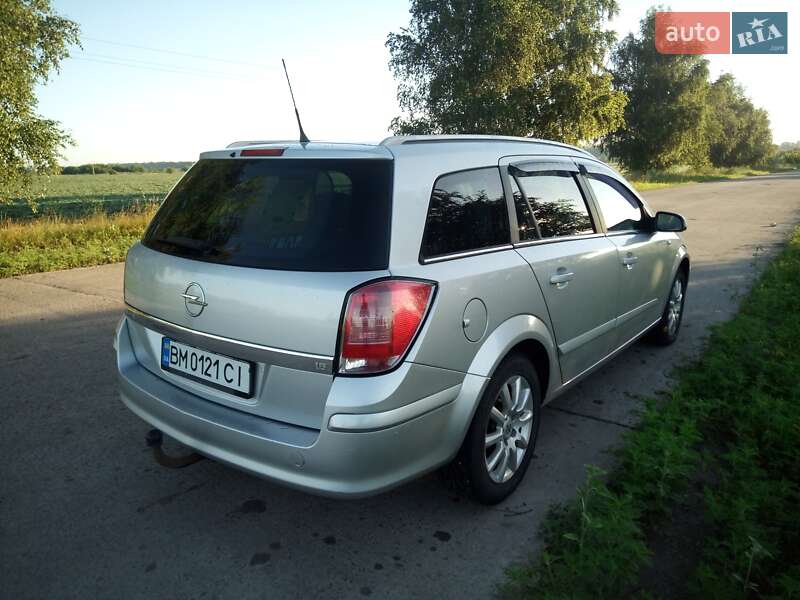 Універсал Opel Astra 2005 в Сумах