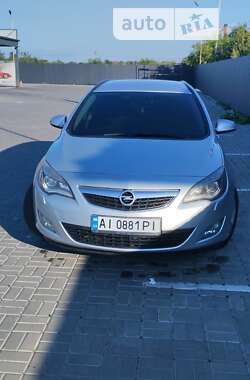 Универсал Opel Astra 2011 в Василькове
