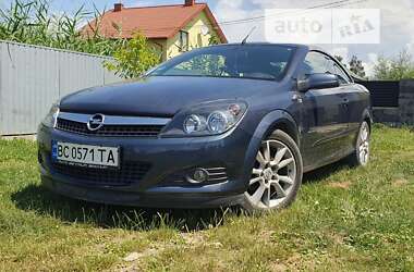 Кабриолет Opel Astra 2006 в Городке