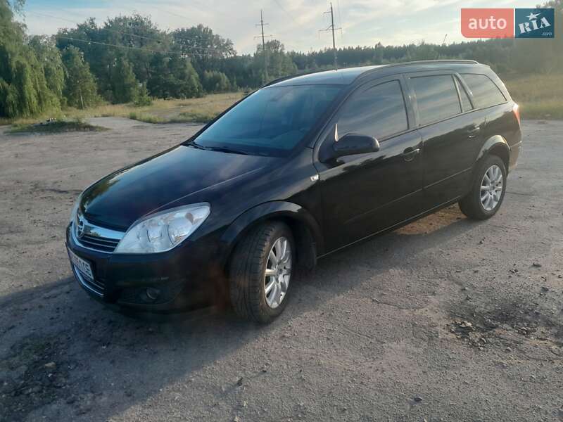Универсал Opel Astra 2009 в Ахтырке