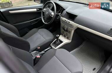 Седан Opel Astra 2008 в 
