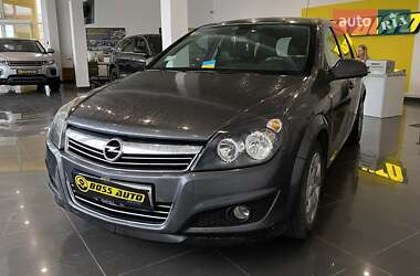 Універсал Opel Astra 2010 в 