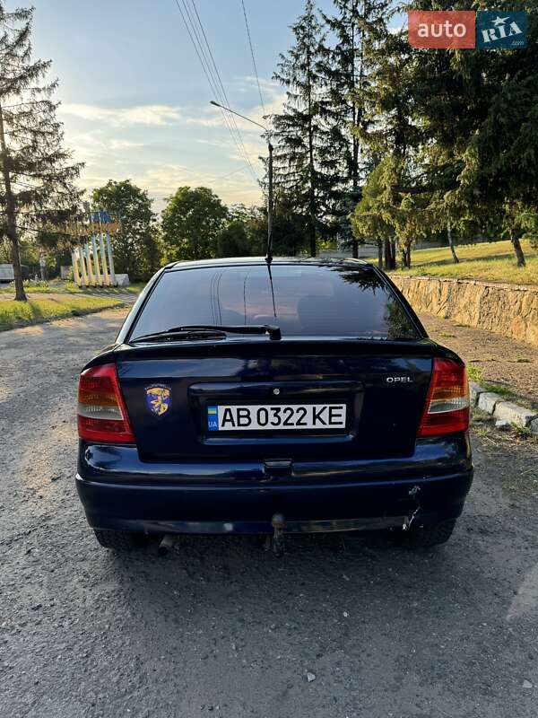 Хэтчбек Opel Astra 2001 в Могилев-Подольске