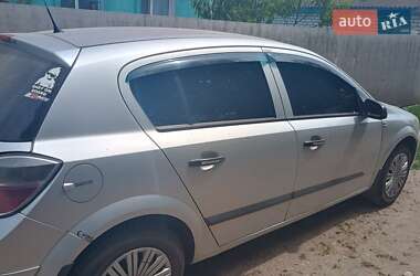 Хэтчбек Opel Astra 2008 в Варве