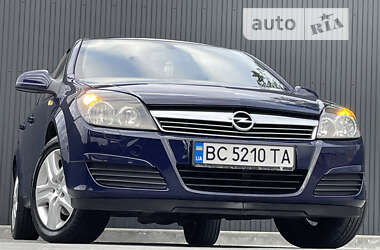 Универсал Opel Astra 2012 в Дрогобыче