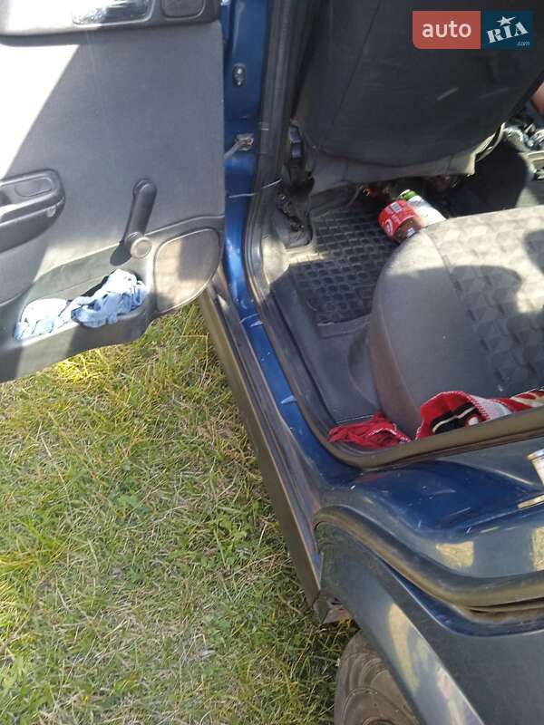 Седан Opel Astra 2002 в Шумске фото 14 Седан Opel Astra 2002 в Шумске