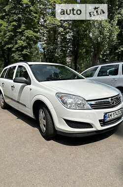 Універсал Opel Astra 2009 в Звягелі