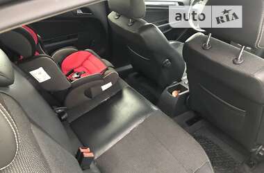 Хетчбек Opel Astra 2004 в 