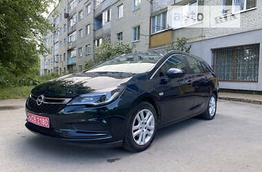 Универсал Opel Astra 2018 в Стрые