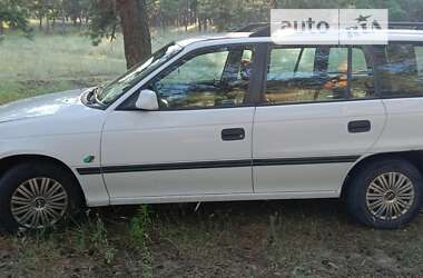 Універсал Opel Astra 1994 в Дніпрі