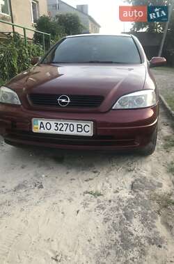 Седан Opel Astra 2000 в Сваляве