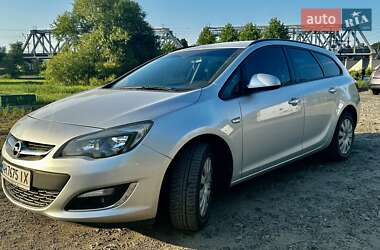 Универсал Opel Astra 2013 в Ирпене