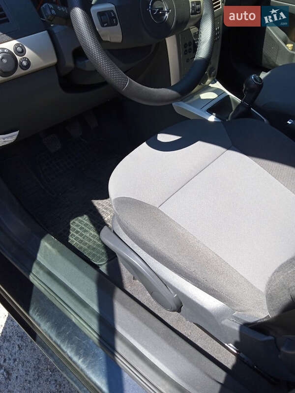 Універсал Opel Astra 2008 в Запоріжжі