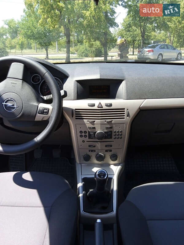 Універсал Opel Astra 2008 в Запоріжжі