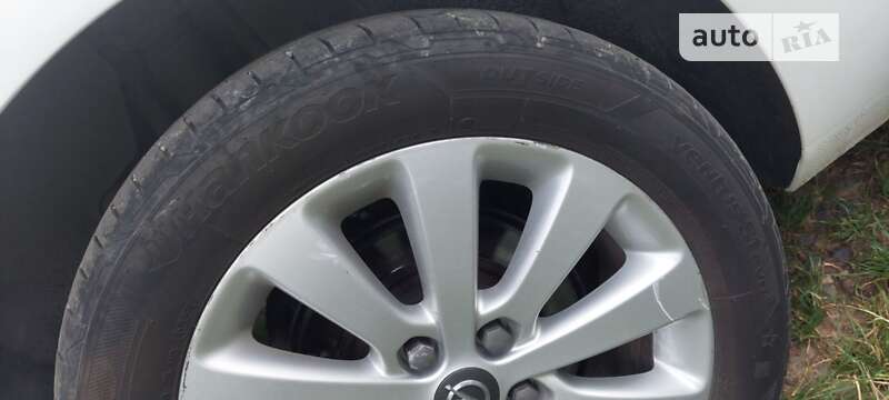 Універсал Opel Astra 2013 в Бурштині