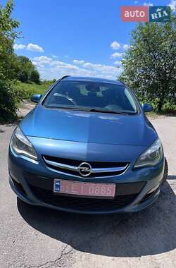 Универсал Opel Astra 2013 в 