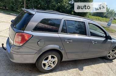 Универсал Opel Astra 2005 в Ланчине