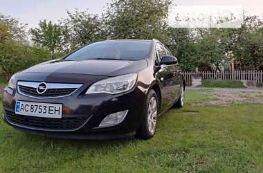 Універсал Opel Astra 2010 в Ратному