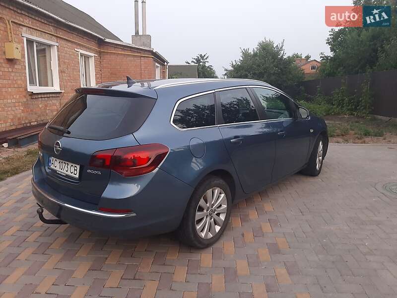 Универсал Opel Astra 2014 в Луцке