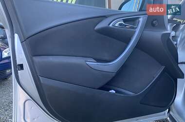 Универсал Opel Astra 2013 в 