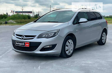 Универсал Opel Astra 2014 в Львове