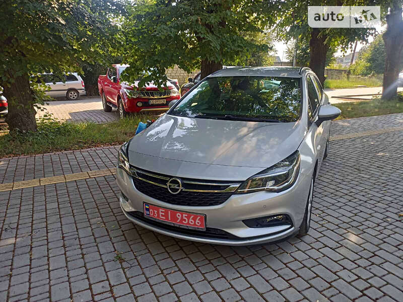 Універсал Opel Astra 2018 в Сокирянах