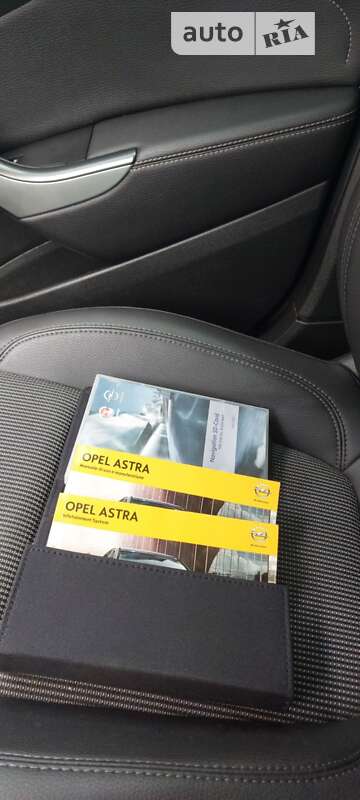 Універсал Opel Astra 2013 в Бурштині