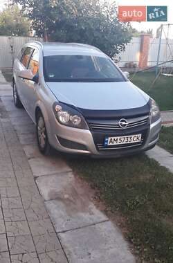 Универсал Opel Astra 2010 в 
