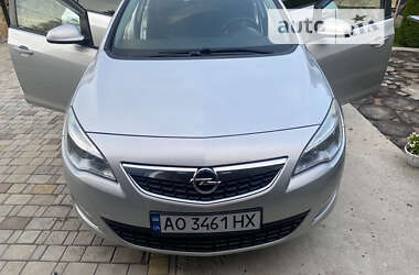 Універсал Opel Astra 2011 в Перечині